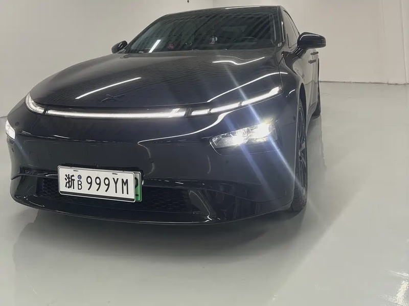 XPeng P7