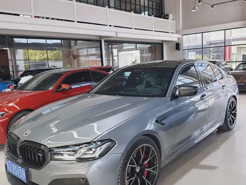BMW M5