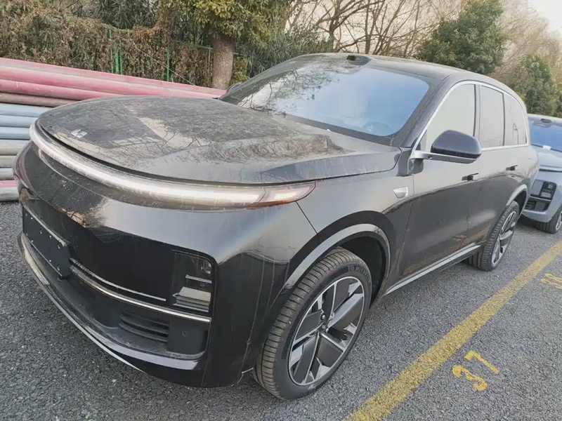Li Auto L8