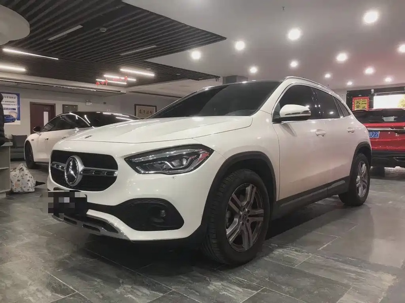 Mercedes-Benz GLA-Class