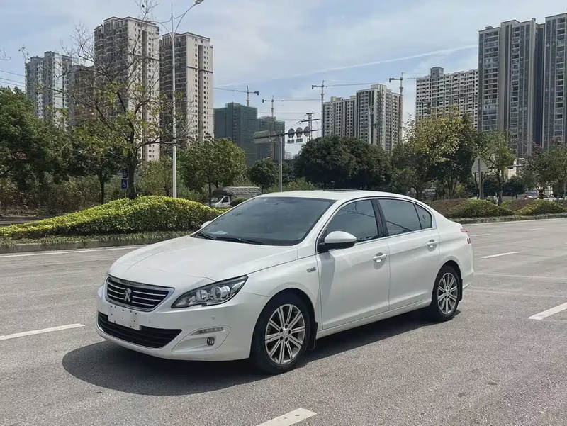 Peugeot 408