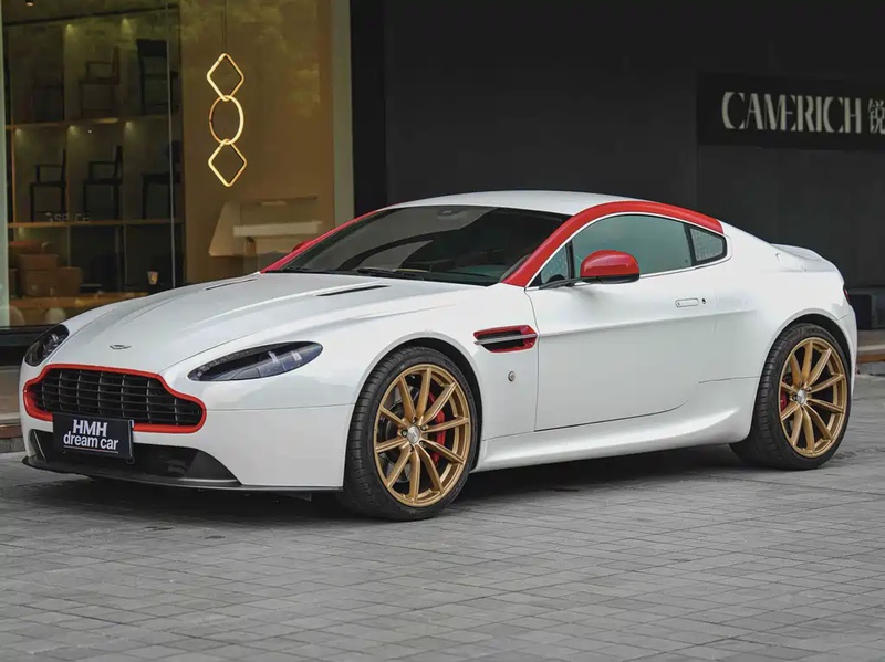 Aston Martin Vantage