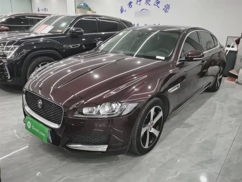 Jaguar XF