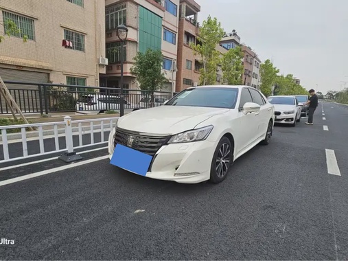 Toyota Crown 2019