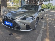 Lexus ES 2025