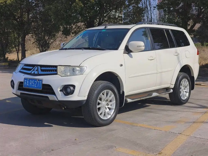 Mitsubishi Pajero Sport