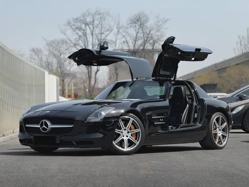 Mercedes-Benz SLS AMG