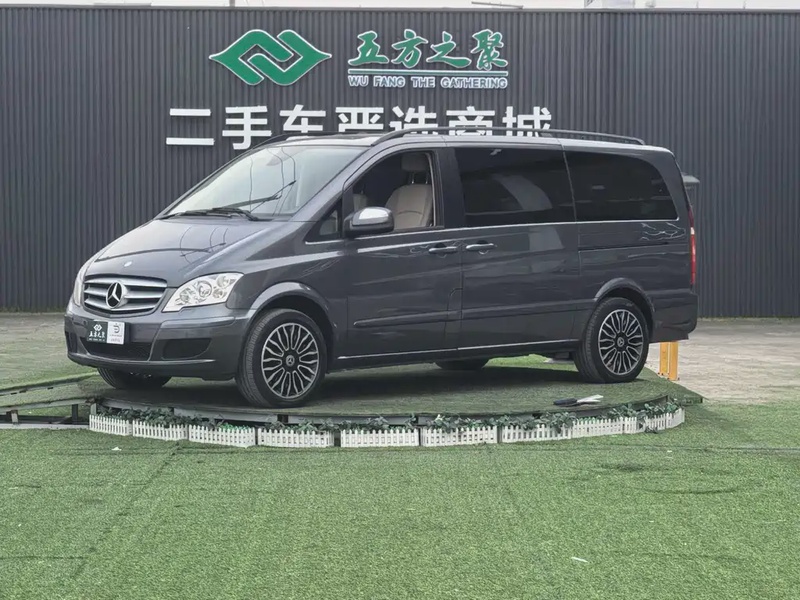 Mercedes-Benz Viano