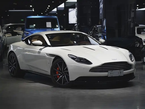 Aston Martin DB11 2019