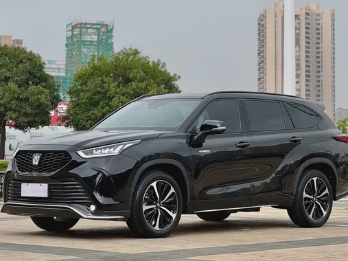 Toyota Crown Kluger 2024