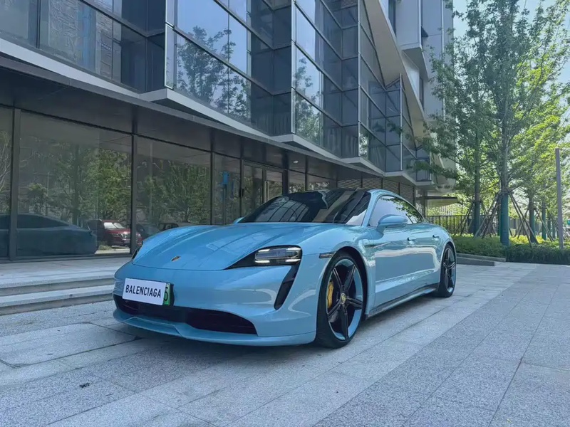 Porsche Taycan
