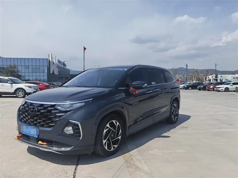 Hyundai Custo