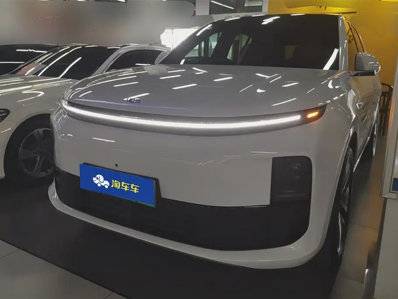 Li Auto L6