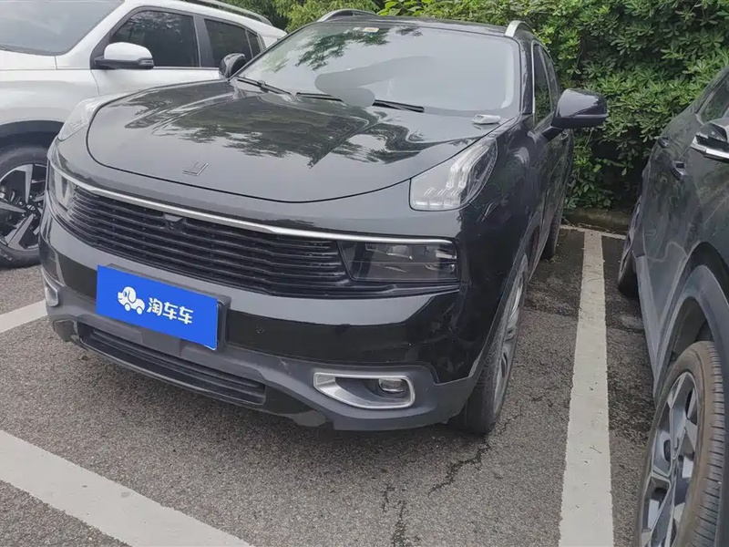 Lynk & Co 01