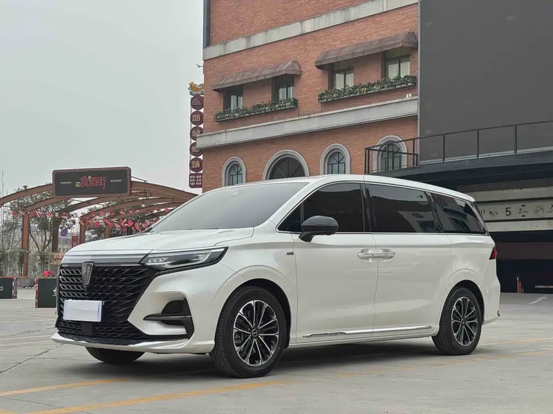 Roewe iMAX8