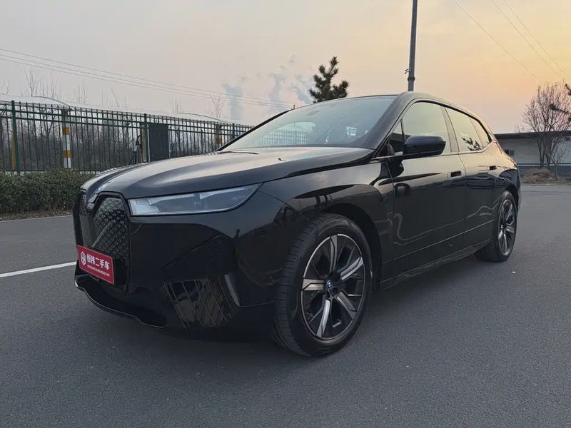 BMW iX