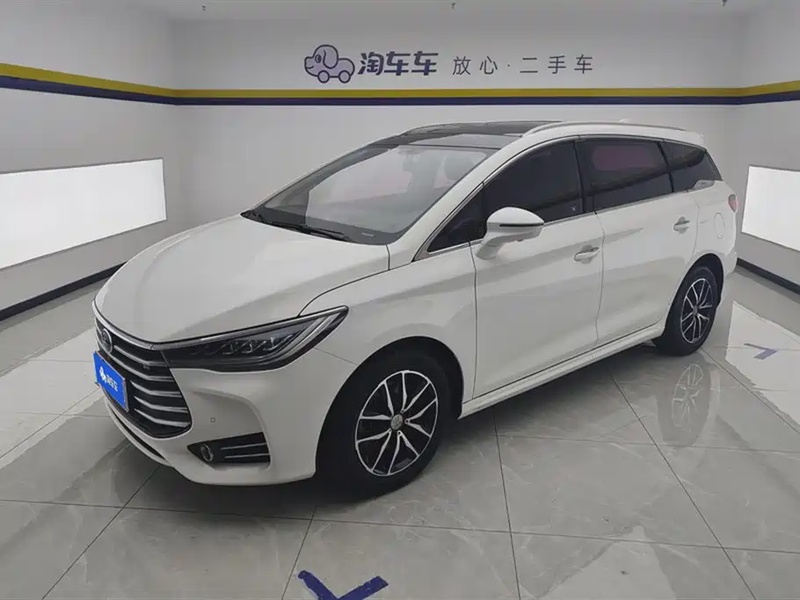 BYD MAX