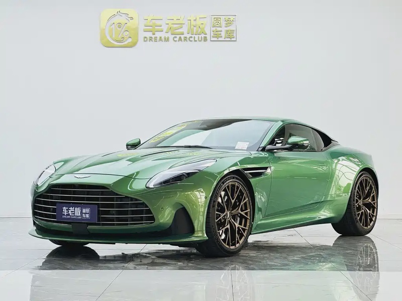 Aston Martin DB12