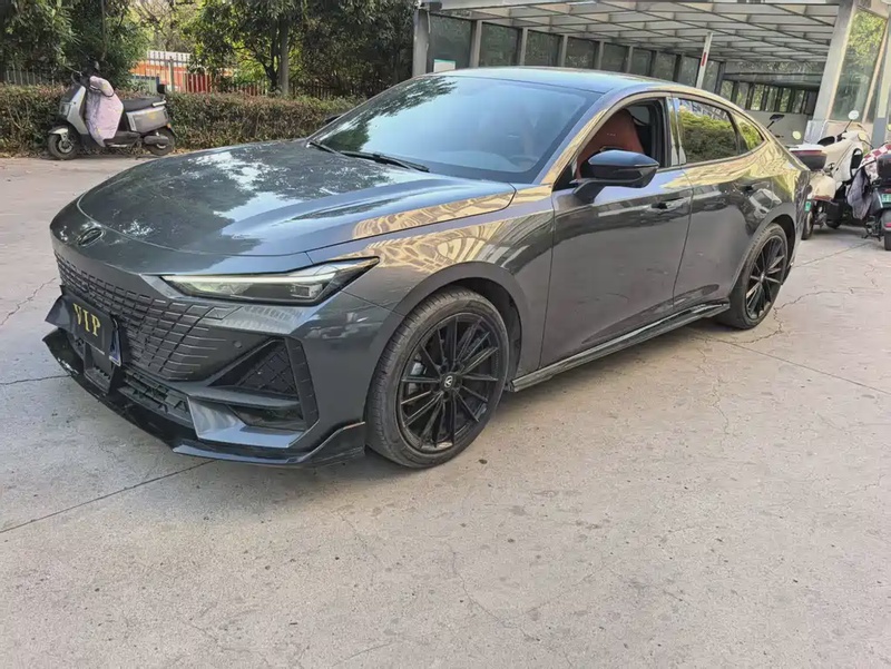 Changan UNI-V