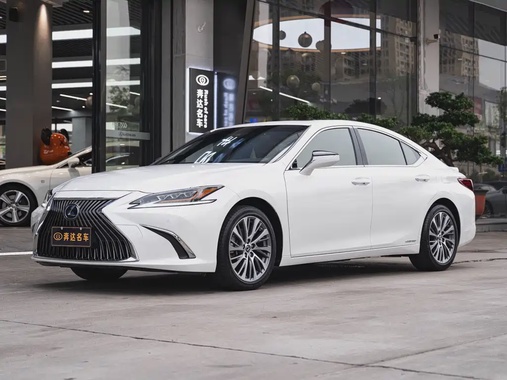 Lexus ES 2021