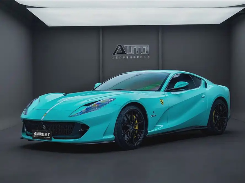 Ferrari 812
