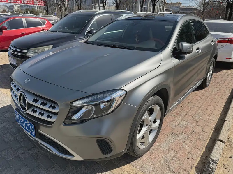 Mercedes-Benz GLA-Class