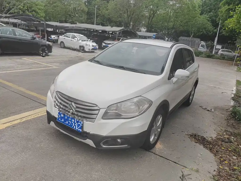 Suzuki S-Cross