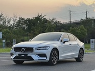 Volvo S60 2025