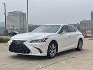 Lexus ES 2020