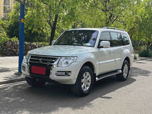 Mitsubishi Pajero 2019