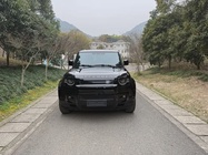 Land Rover Defender 2024