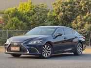 Lexus ES 2019