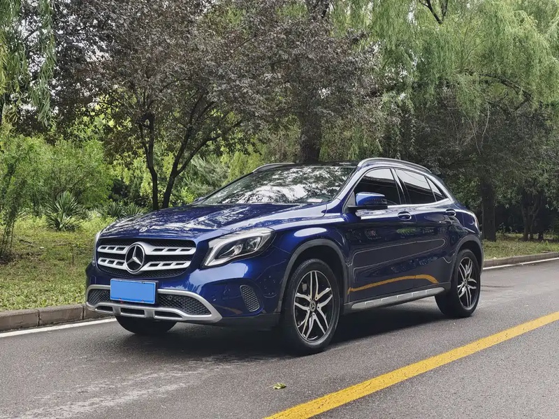 Mercedes-Benz GLA-Class