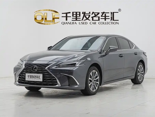 Lexus ES 2025
