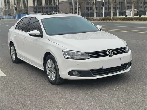 Volkswagen Sagitar 2014