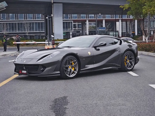 Ferrari 812 2019