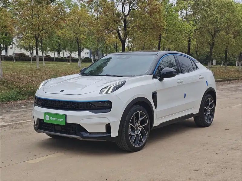 Lynk & Co 05