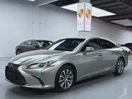 Lexus ES 2019