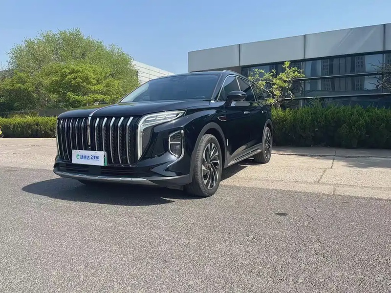 Hongqi HS7