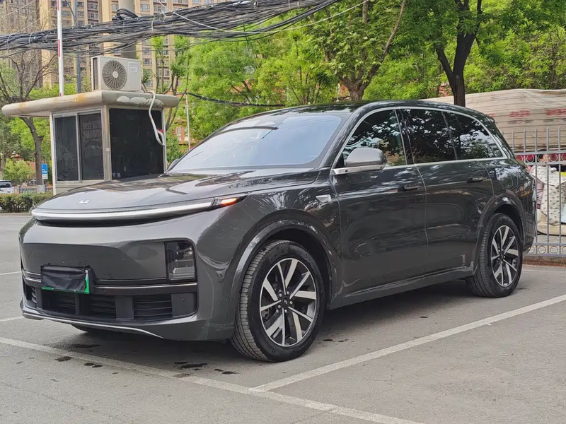 Li Auto L8
