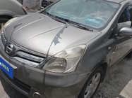 Nissan Livina 2012