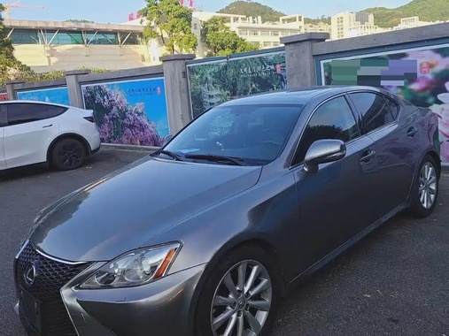 Lexus IS 2010