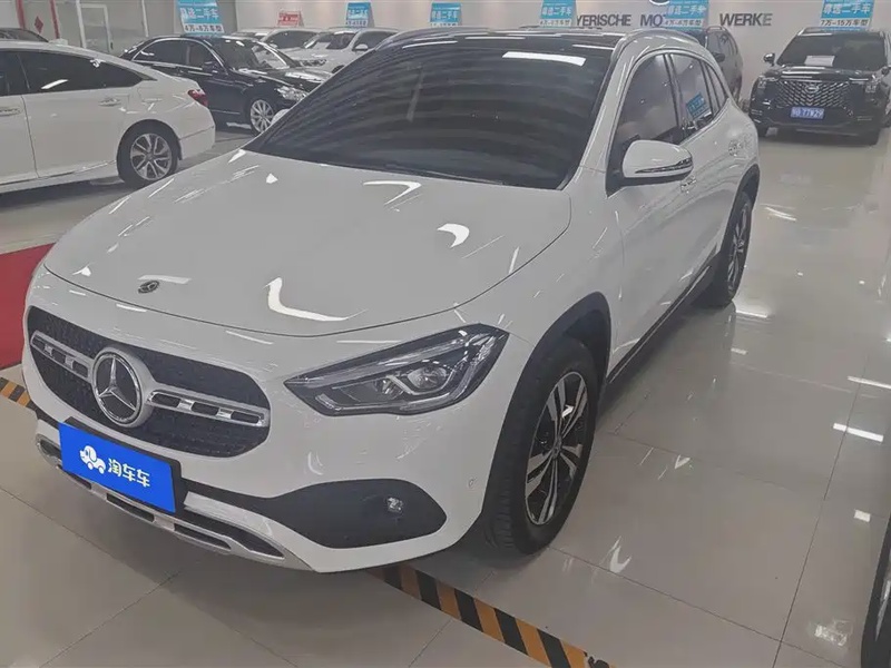 Mercedes-Benz GLA-Class