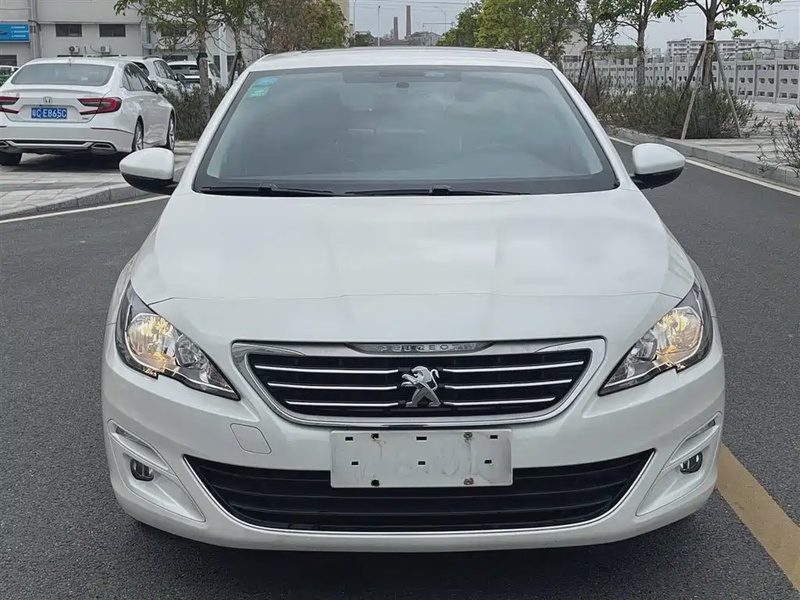 Peugeot 408