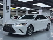 Lexus ES 2020