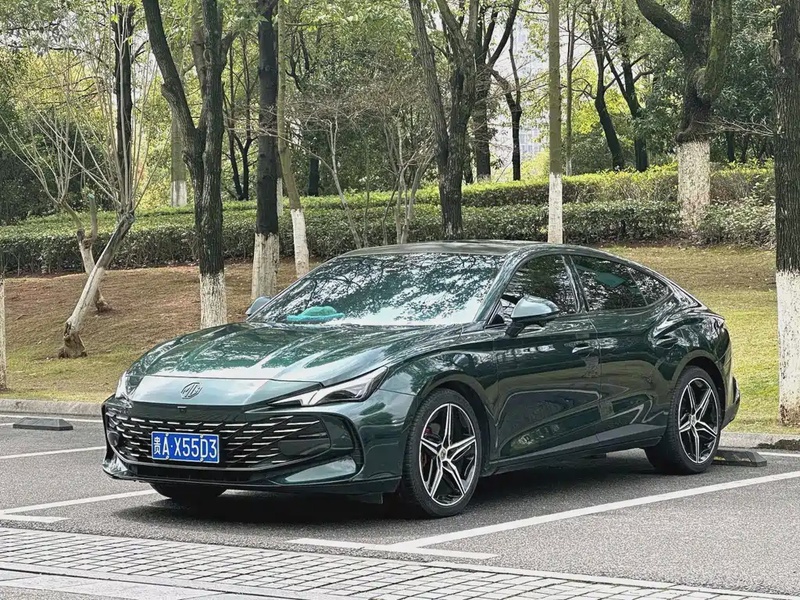 MG MG7
