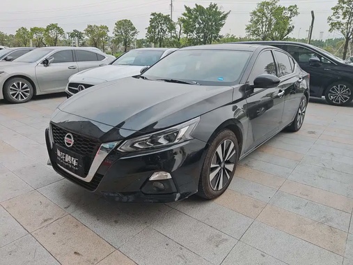 Nissan Teana 2022