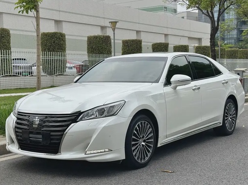 Toyota Crown 2018