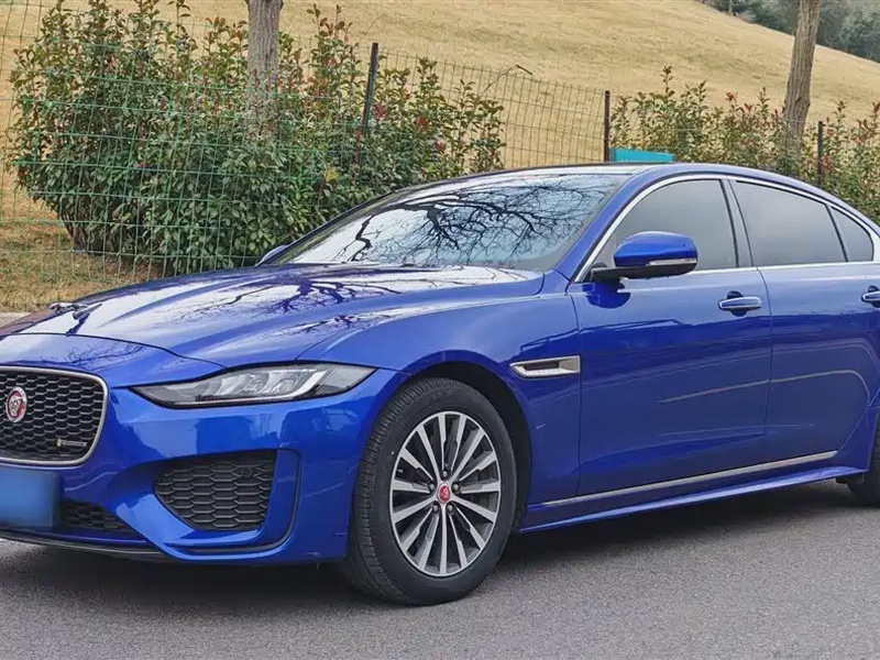 Jaguar XE