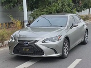 Lexus ES 2020